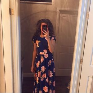 Super cute floral maxi dress